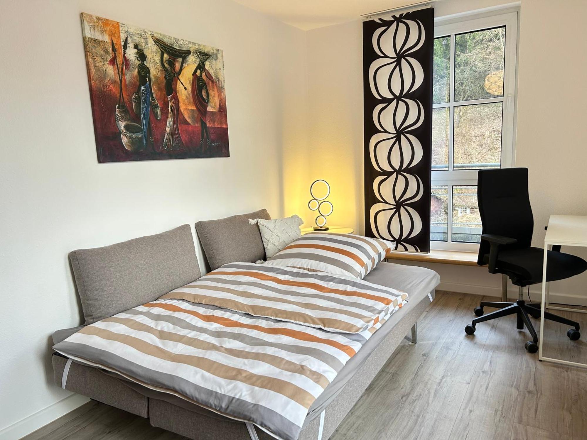 Grosszuegiges Helles Penthouse -Komplette Etage- Mit Balkon Und Stellplatz In Ruhiger Lage Kulmbach Exterior foto
