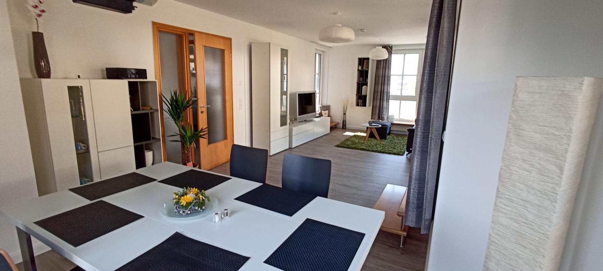 Grosszuegiges Helles Penthouse -Komplette Etage- Mit Balkon Und Stellplatz In Ruhiger Lage Kulmbach Exterior foto