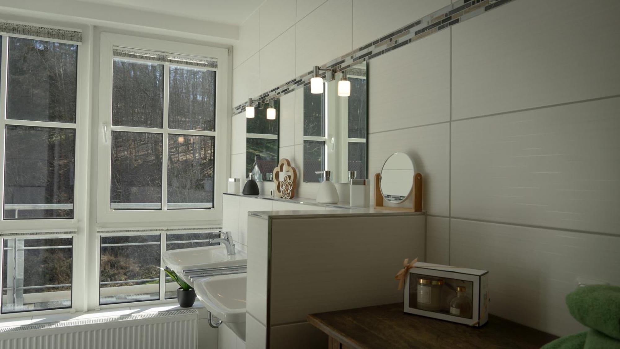 Grosszuegiges Helles Penthouse -Komplette Etage- Mit Balkon Und Stellplatz In Ruhiger Lage Kulmbach Exterior foto