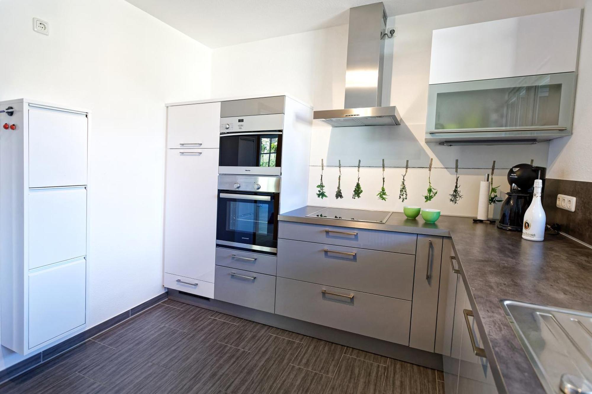 Grosszuegiges Helles Penthouse -Komplette Etage- Mit Balkon Und Stellplatz In Ruhiger Lage Kulmbach Exterior foto